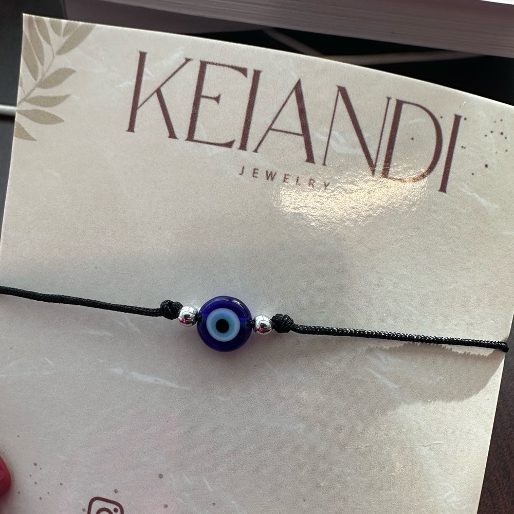 Simple Evil Eye String Bracelet